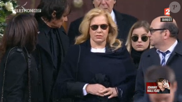 Sylvie Vartan et Darina - Obsèques de Johnny Hallyday, à Paris, le 9 décembre 2017