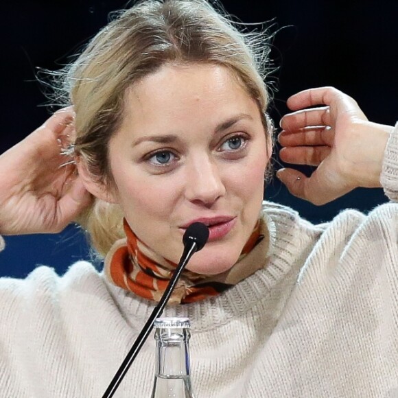 Marion Cotillard au sommet pour le climat à la Seine Musicale sur l'île Seguin à Paris le 12 décembre 2017 © Stephane Lemouton / Bestimage