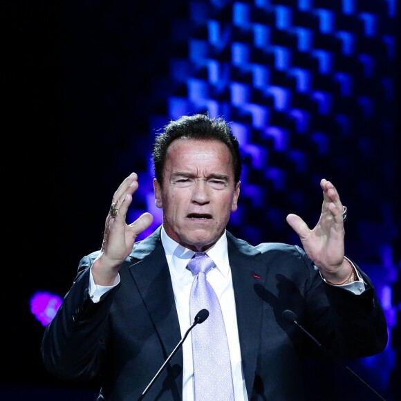 Arnold Schwarzenegger au sommet pour le climat à la Seine Musicale sur l'île Seguin à Paris le 12 décembre 2017 © Stephane Lemouton / Bestimage
