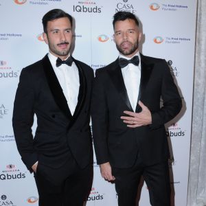 Ricky Martin et son compagnon Jwan Yosef au dîner de gala caritatif pour la fondation "The Fred Hollows" au Dream Hotel à Los Angeles, le 15 novembre 2017. © Birdie Thompson-AdMedia via Zuma/Bestimage