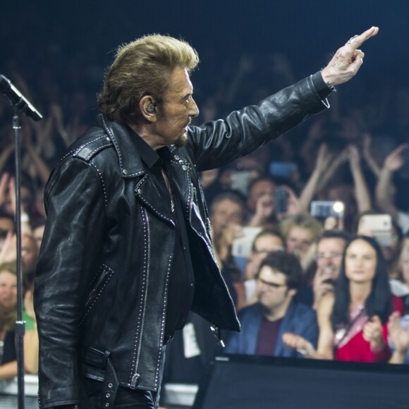 Johnny Hallyday, Eddy Mitchell - Concert des "Vieilles Canailles" à l'AccorHotels Arena à Paris, le 25 juin 2017. © Olivier Borde/Bestimage