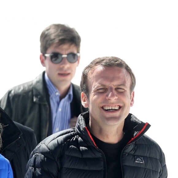 Emmanuel Macron et sa femme Brigitte Macron dans la station de ski Grand Tourmalet (La Mongie / Barèges), France, le 12 avril 2017. © Dominique Jacovides/Bestimage