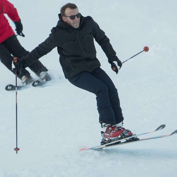 Exclusif : Emmanuel Macron est un skieur émerite et profite pleinement des belles pistes de La Mongie. Cyril Moreau/bestimage Le 25/12/2017