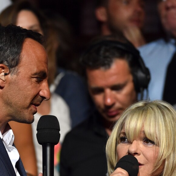 Exclusif - Nikos Aliagas et France Gall - Enregistrement de l'émission "La Chanson de l'Année, Fête de la Musique" dans les arènes de Nîmes, le 20 juin 2015, présentée par Nikos Aliagas pour la chaîne de télévision TF1.