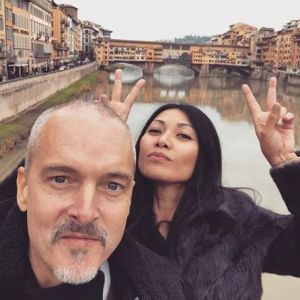 Anggun pose avec son chéri Christian Kretschmar à Florence, le 1er janvier 2018