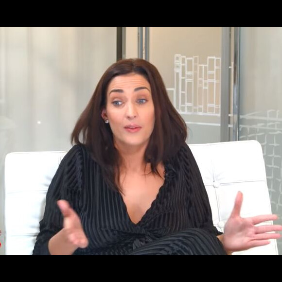 La chanteuse Sheryfa Luna raconte sa descente aux enfers lors d'un entretien "En toute intimité" avec Sam Zirah.