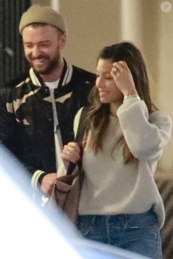 Exclusif - Justin Timberlake et sa femme Jessica Biel sortent d'un immeuble de bureaux à Los Angeles, Californie, Etats-Unis, le 30 novembre 2017.