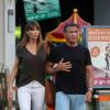Exclusif - Sylvester Stallone et sa femme Jennifer Flavin discutent et plaisantent en se baladant dans les rues de Bel Air à Los Angeles, le 26 août 2016