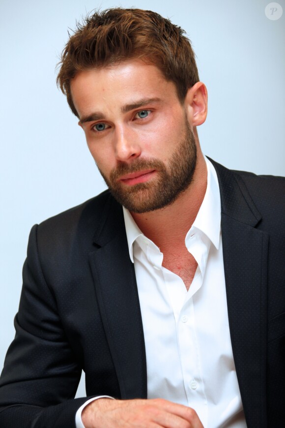 Christian Cooke - Conférence de presse avec les acteurs de la série "The Art of More" au Four Seasons Hotel à Beverly Hills. Le 30 septembre 2015  Embargo in USA until October 30th 2015. No tabloids in USA. Christian Cooke, who stars in the TV show "The Art of More", on September 30th 2015 at the Four Seasons Hotel, in Beverly Hills.30/09/2015 - Beverly Hills