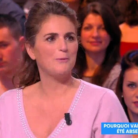 Valérie Benaïm de retour dans "Touche pas à mon poste" (C8) mardi 9 janvier 2018.