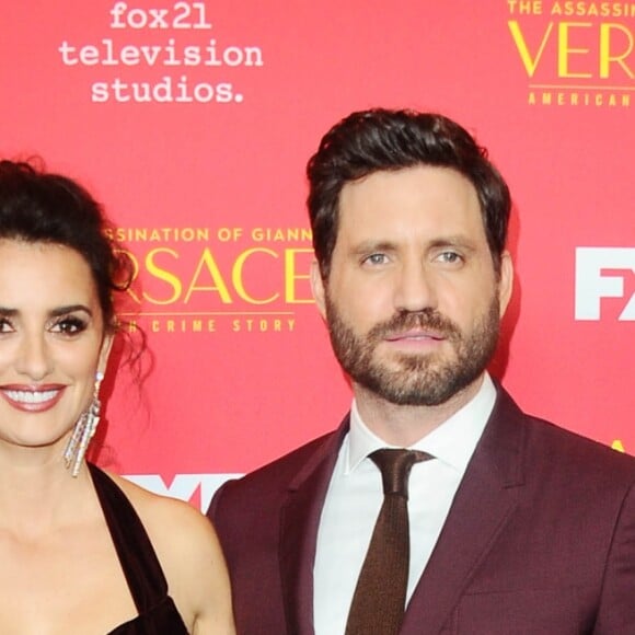 Daarren Criss, Penélope Cruz, Edgar Ramirez et Ricky Martin assistent à l'avant-première de "The Assassination Of Gianni Versace: American Crime Story" aux ArcLight Cinemas. Hollywood, Los Angeles, le 8 janvier 2018.