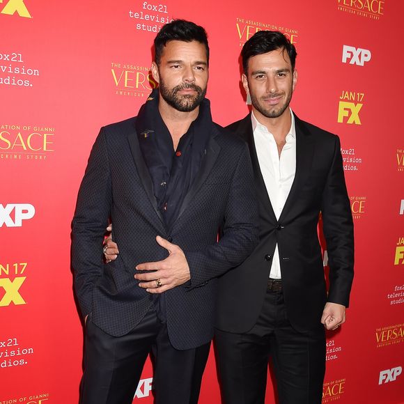 Ricky Martin et Jwan Yosef assistent à l'avant-première de "The Assassination Of Gianni Versace: American Crime Story" aux ArcLight Cinemas. Hollywood, Los Angeles, le 8 janvier 2018.