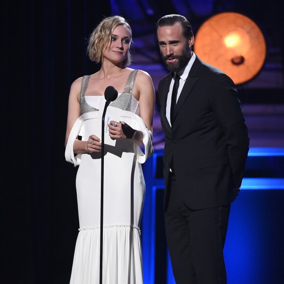 Diane Kruger et Joseph Fiennes lors des "23ème Critics Choice Awards" au Barker Hangar à Los Angeles, le 11 janvier 2018