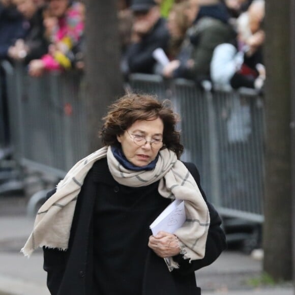 Jane Birkin - Arrivées aux obsèques de France Gall au cimetière de Montmartre à Paris le 12 janvier 2018.