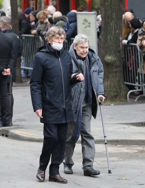 Étienne Chatiliez - Arrivées aux obsèques de France Gall au cimetière de Montmartre à Paris le 12 janvier 2018.