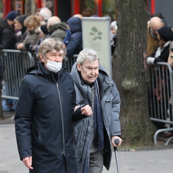 Étienne Chatiliez - Arrivées aux obsèques de France Gall au cimetière de Montmartre à Paris le 12 janvier 2018.