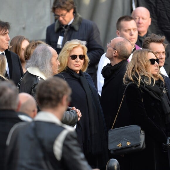 Sylvie Vartan, Laura Smet, David Hallyday - Sorties de l'église de la Madeleine après les obsèques de Johnny Hallyday à Paris le 9 décembre 2017. © Veeren / Bestimage