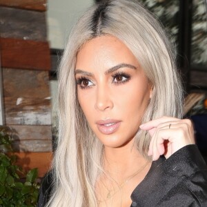 Kim Kardashian sur le tournage de sa série "L'Incroyable Famille Kardashian" à Tarzana, le 9 janvier 2018.