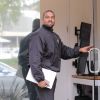 Kanye West arrive à son bureau à Calabasas le lendemain de la naissance de son 3ème enfant, une petite fille née d'une mère porteuse. Le 16 janvier 2018.