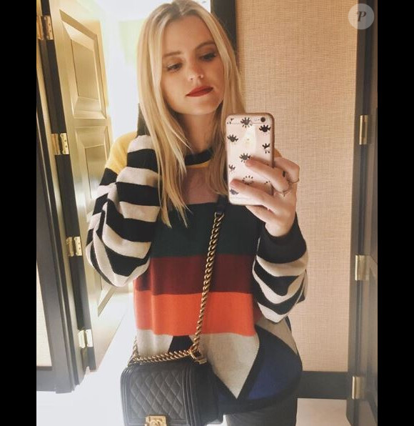 Tori Woodward en mode selfie à Las Vegas. Novembre 2017