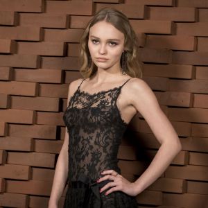 Lily Rose Depp - People au défilé Collection Métiers d'Art Chanel à la Philharmonie de l'Elbe à Hambourg en Allemagne le 6 décembre 2017