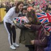La duchesse Catherine de Cambridge, enceinte de six mois, était en visite le 17 janvier 2018 à l'école primaire Bond à Mitcham, dans le sud-ouest de Londres, pour observer le travail de la "Wimbledon Junior Tennis Initiative".