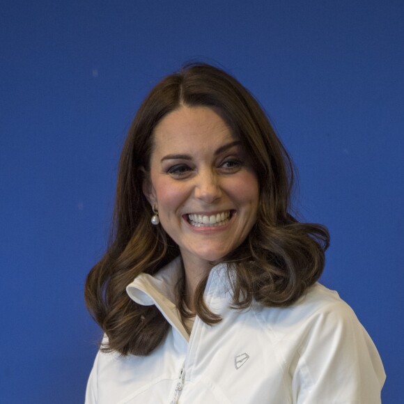 La duchesse Catherine de Cambridge, enceinte de six mois, était en visite le 17 janvier 2018 à l'école primaire Bond à Mitcham, dans le sud-ouest de Londres, pour observer le travail de la "Wimbledon Junior Tennis Initiative".