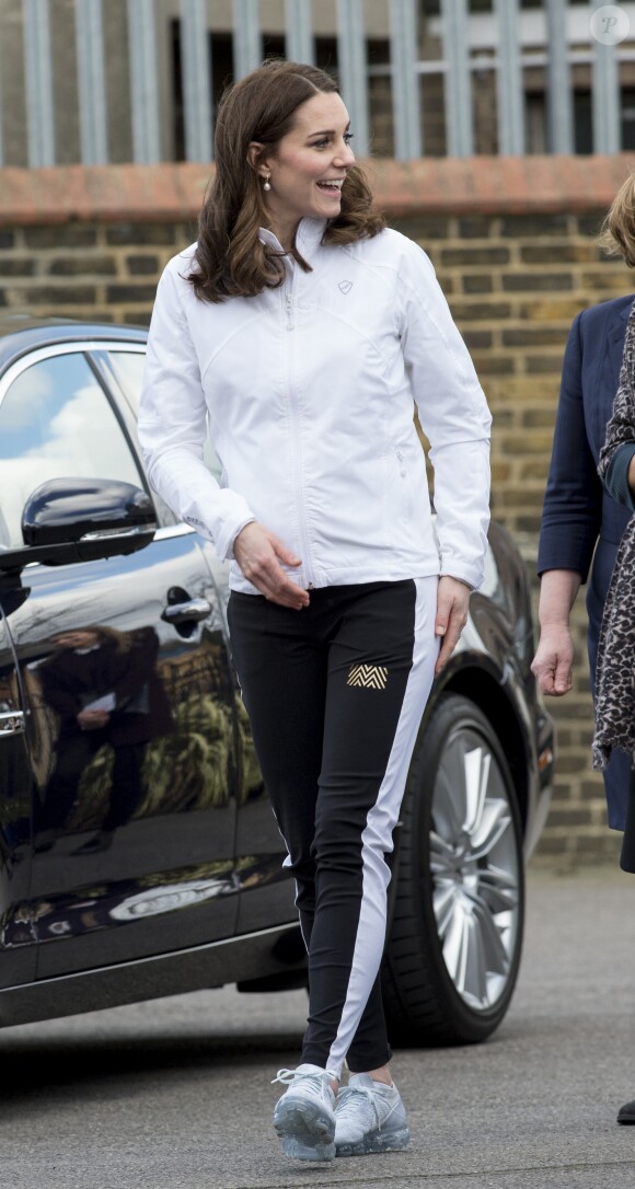 La duchesse Catherine de Cambridge, enceinte de six mois, était en visite le 17 janvier 2018 à l'école primaire Bond à Mitcham, dans le sud-ouest de Londres, pour observer le travail de la "Wimbledon Junior Tennis Initiative".