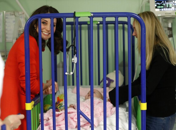 La duchesse Catherine de Cambridge, enceinte de six mois, visitait le 17 janvier 2018 la nouvelle aile à hôpital pour enfants Great Ormond Street Hospital à Londres.