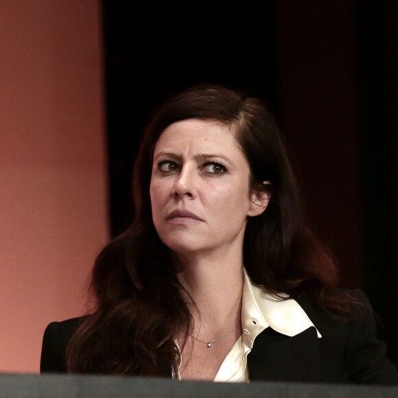 Anna Mouglalis - Forum républicain contre l'abstention au deuxième tour à l'éléction présidentielle française à la Maison de la Chimie à Paris, France, le 5 mai 2017. © Stéphane Lemouton/Bestimage