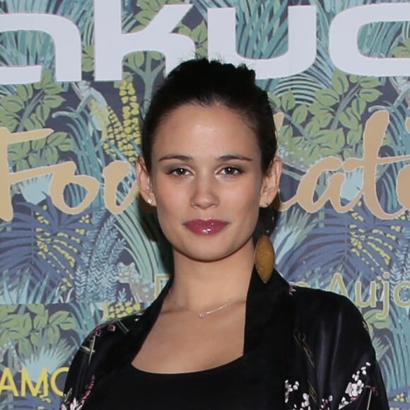 Exclusif - Lucie Lucas (enceinte) - Dîner de gala de la fondation Akuo suivi d'un concert privé de M.Chedid avec le collectif LAMOMALI au cabaret Lido, à Paris, France, le 17 janvier 2018. La Fondation Akuo entreprend et soutient des projets de développement durable sociaux et environnementaux.Elle offre à ses partenaires la possibilité de s'engager à ses côtés, en faveur de populations défavorisées en France et dans le monde entier. La mission de la Fondation Akuo se décline en 4 domaines d'intervention: donner accès à des sources d'énergies renouvelables continues et durablement compétitives, donner accès à l'éducation et à la connaissance, donner accès à l'eau et aux services de santé et préserver l'environnement et la biodiversité. © Denis Guignebourg/Bestimage