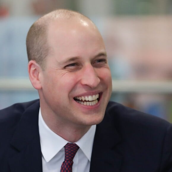 Le prince William, duc de Cambridge, avait le crâne fraîchement rasé le 18 janvier 2018 lors de sa visite à l'hôpital pour enfants Evelina, à Londres.