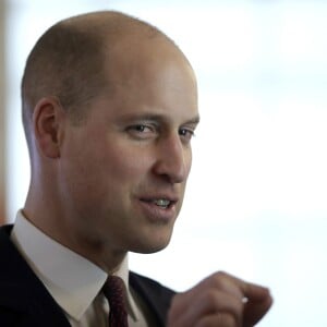 Le prince William, duc de Cambridge, avait le crâne fraîchement rasé le 18 janvier 2018 lors de sa visite à l'hôpital pour enfants Evelina, à Londres.