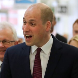 Le prince William, duc de Cambridge, avait le crâne fraîchement rasé le 18 janvier 2018 lors de sa visite à l'hôpital pour enfants Evelina, à Londres.