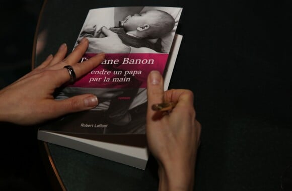 Exclusif - Tristane Banon lors du lancement de son nouveau roman "Prendre un Papa par la main" dans un salon de l'hôtel Nolinski à Paris, France, le 18 Janvier 2018. © Denis Guignebourg/BestImage