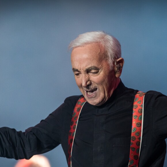 Exclusif - Charles Aznavour en concert à l'Accorhotels Arena (POPB Bercy) à Paris. Le 13 décembre 2017 © Cyril Moreau / Bestimage