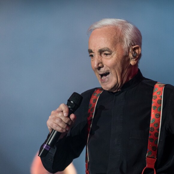 Exclusif - Charles Aznavour en concert à l'Accorhotels Arena (POPB Bercy) à Paris. Le 13 décembre 2017 © Cyril Moreau / Bestimage