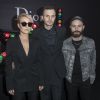 Kris Van Assche entre Noomi Rapace et Woodkid - Backstage du défilé de mode Dior Homme Automne-Hiver 2018-2019 au Grand Palais à Paris, le 20 janvier 2018. © Olivier Borde/Bestimage