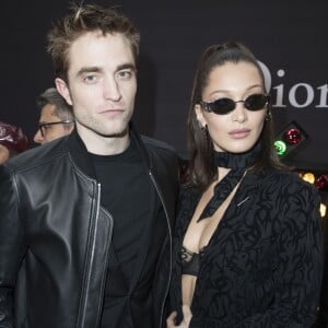 Robert Pattinson et Bella Hadid - Backstage du défilé de mode Dior Homme Automne-Hiver 2018-2019 au Grand Palais à Paris, le 20 janvier 2018. © Olivier Borde/Bestimage