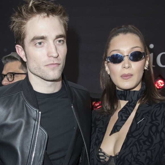 Robert Pattinson et Bella Hadid - Backstage du défilé de mode Dior Homme Automne-Hiver 2018-2019 au Grand Palais à Paris, le 20 janvier 2018. © Olivier Borde/Bestimage