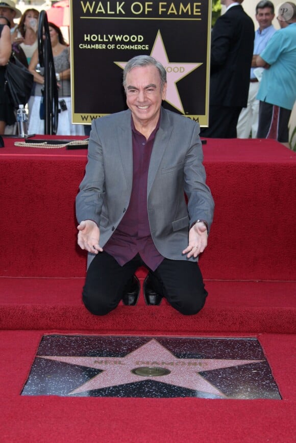 Neil Diamond reçoit son étoile sur le Walk of Fame à Los Angeles, le 8 octobre 2012.