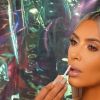 Kim Kardashian lors de la campagne publicitaire de la gamme de cosmétique ultra light beam à Los Angeles, Californie, Etats-Unis, le 29 novembre 2017