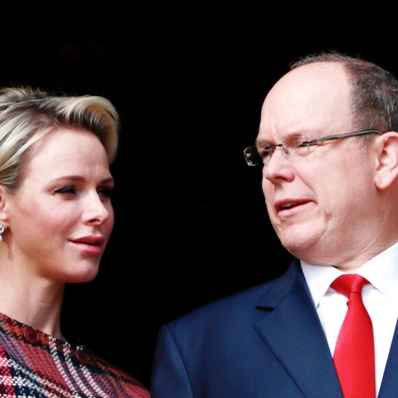 La princesse Charlene et le prince Albert II de Monaco au balcon du palais princier le jour de la célébration de Sainte Dévote à Monaco. Le 27 janvier 2018 © Claudia Albuquerque / Bestimage