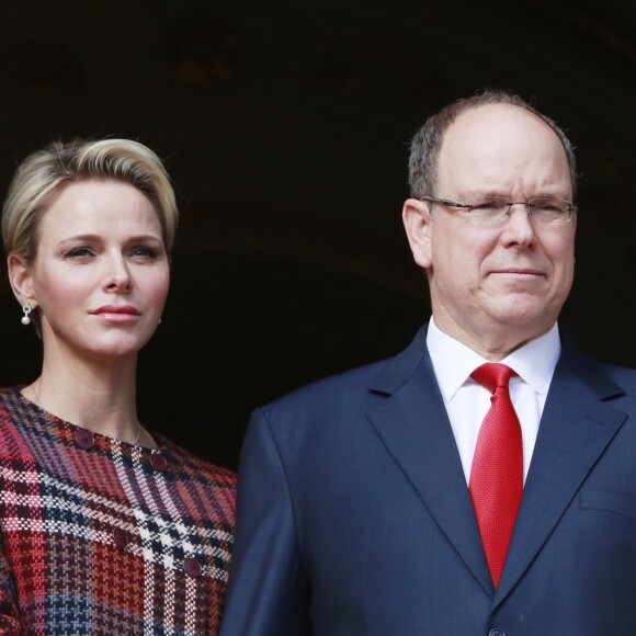 La princesse Charlene et le prince Albert II de Monaco au balcon du palais princier le jour de la célébration de Sainte Dévote à Monaco. Le 27 janvier 2018 © Claudia Albuquerque / Bestimage