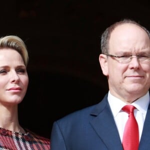 La princesse Charlene et le prince Albert II de Monaco au balcon du palais princier le jour de la célébration de Sainte Dévote à Monaco. Le 27 janvier 2018 © Claudia Albuquerque / Bestimage