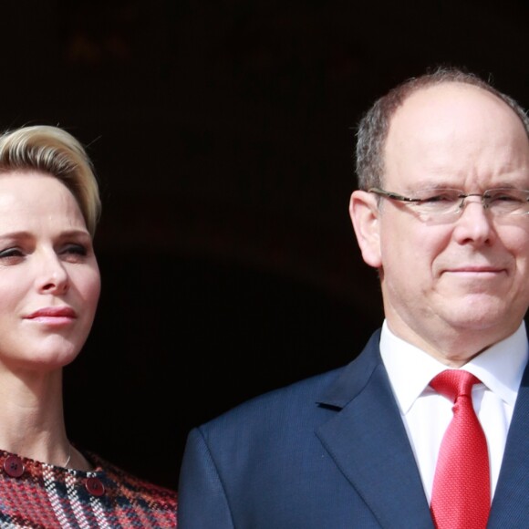 La princesse Charlene et le prince Albert II de Monaco au balcon du palais princier le jour de la célébration de Sainte Dévote à Monaco. Le 27 janvier 2018 © Claudia Albuquerque / Bestimage