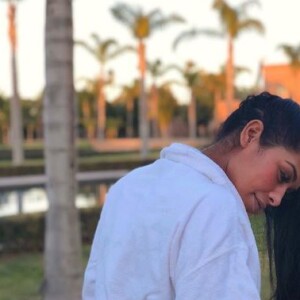 Ayem Nour dévoile sa silhouette amince sur Instagram, 27 janvier 2018