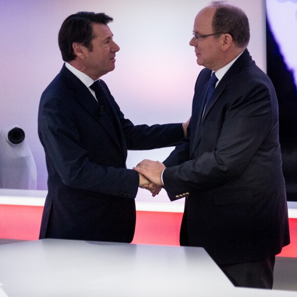 Exclusif - Le prince Albert II de Monaco, qui était le 31 janvier 2018 l'invité en direct de l'émission "Le Journal des Territoires" présentée par Cyril Viguier sur la chaîne Public Sénat, a croisé le maire de Nice Christian Estrosi, invité ensuite de Territoires d'infos, au Sénat, à Paris. © Cyril Moreau/Bestimage
