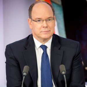 Exclusif - Le prince Albert II de Monaco était le 31 janvier 2018 l'invité en direct de l'émission "Le Journal des Territoires" présentée par Cyril Viguier sur la chaîne Public Sénat, au Sénat, à Paris. © Cyril Moreau/Bestimage