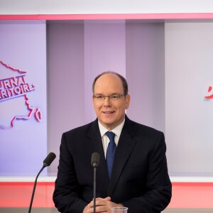 Exclusif - Le prince Albert II de Monaco était le 31 janvier 2018 l'invité en direct de l'émission "Le Journal des Territoires" présentée par Cyril Viguier sur la chaîne Public Sénat, au Sénat, à Paris. © Cyril Moreau/Bestimage